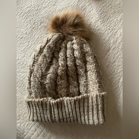 Knit hat - Picture 2 of 4